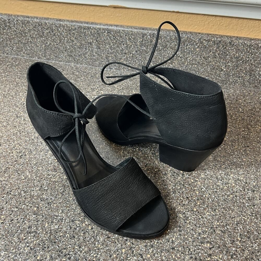 Eileen Fisher Black Textured Leather Chunky Heels Tie Up Peep Toe Women's Sz 9.5